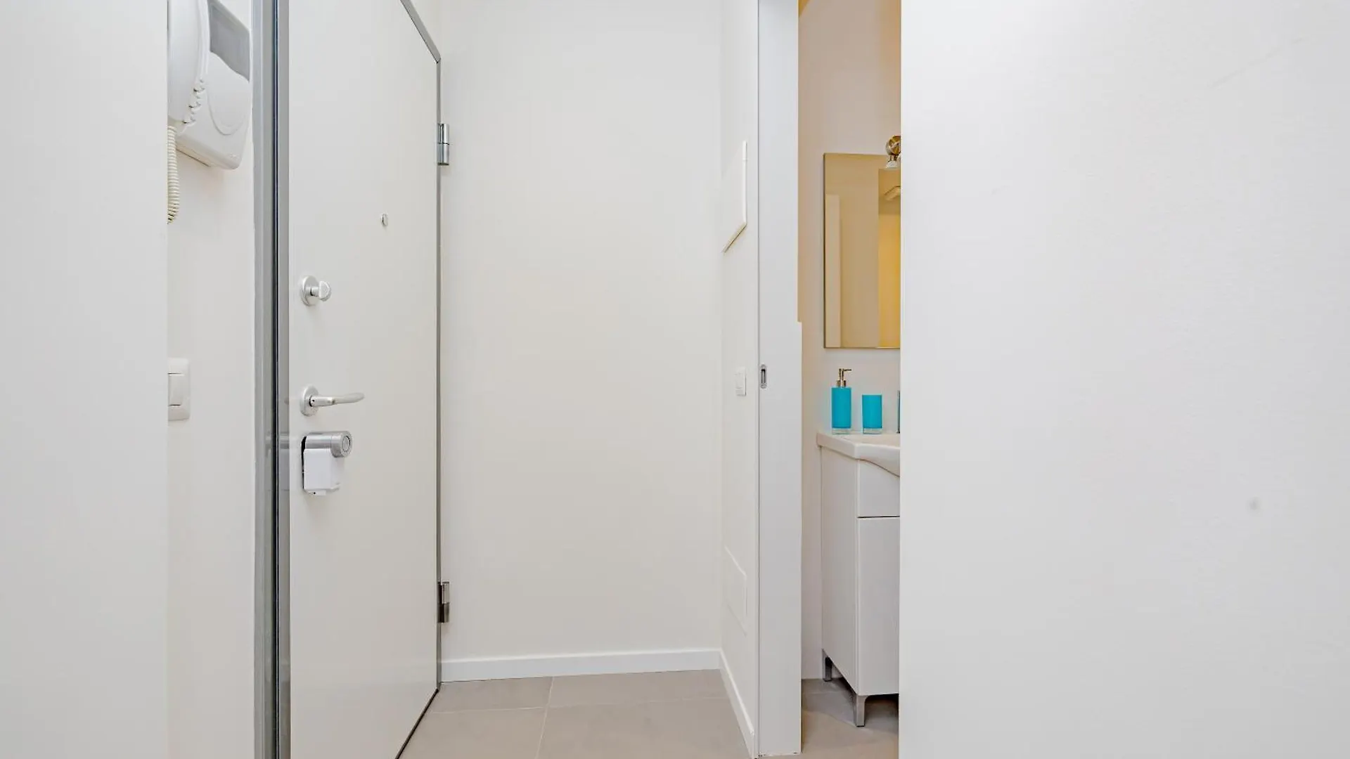 M&M Apartments Loreto 米兰 0*,  意大利