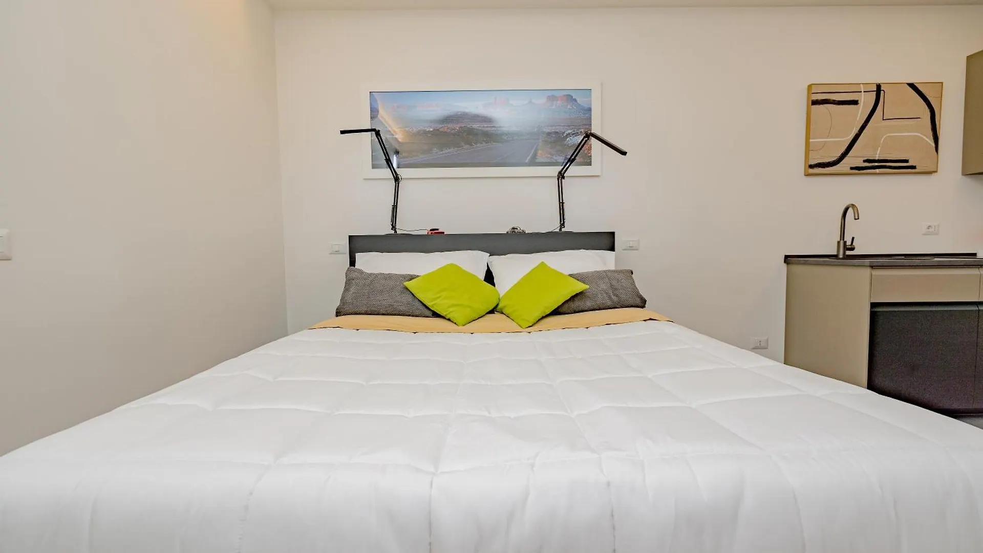 M&M Apartments Loreto Milan Italy